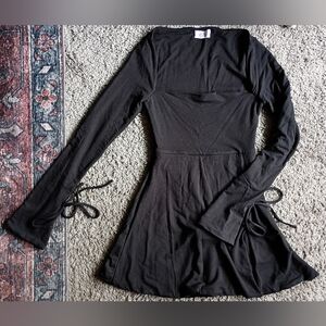 Oh Polly 'Amryn'  Long-Sleeve A-Line Mini Dress